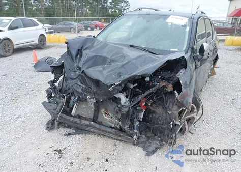 2022 Subaru Forester Touring z USA, uszkodzony, nr VIN JF2SKARC2NH487380